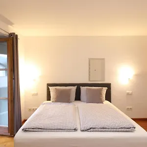https://fantastic-garden-friends-family-apartment.com-bavaria.com
