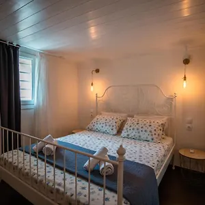 Athina's Little Salonic